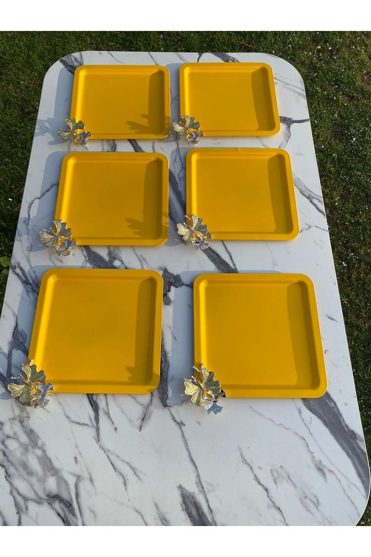 Lüx Kelebek Aksesuarlı Paslanmaz Çelik Sarı Kare 6’lı Kahve, Çay, Dekoratif Sunum Servis Tepsisi
