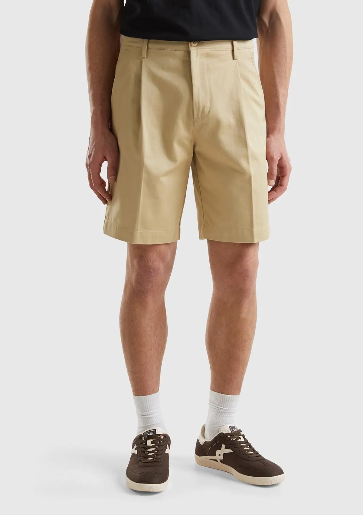 United Colors of Benetton Erkek Bej %100 Pamuk Önü Pileli 4 Cepli Bermuda Şort