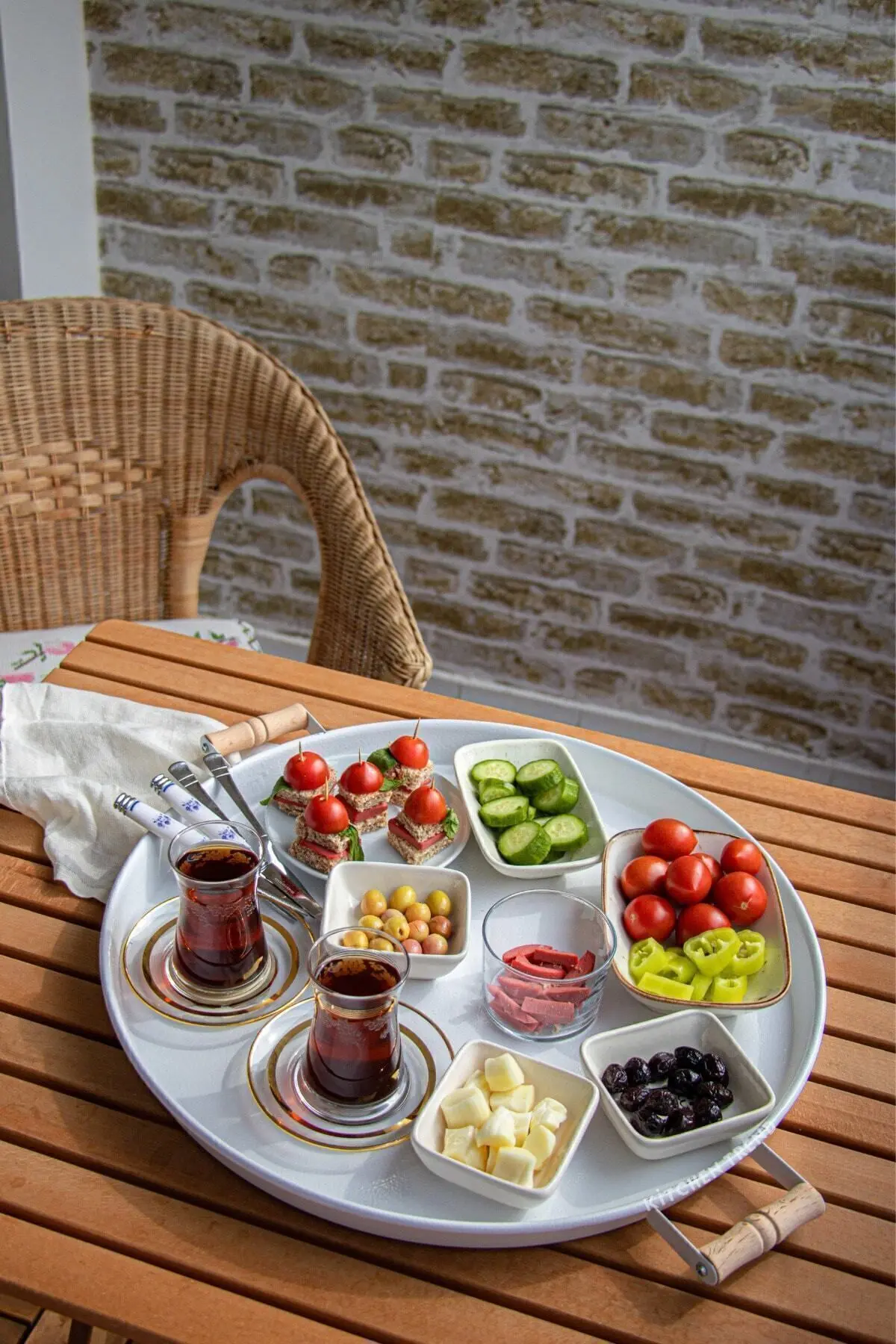 3 Lü Beyaz (45, 37, 30 CM) Ahşap Kulplu Metal Tepsi Çay Tepsisi Sunum Tepsi Seti