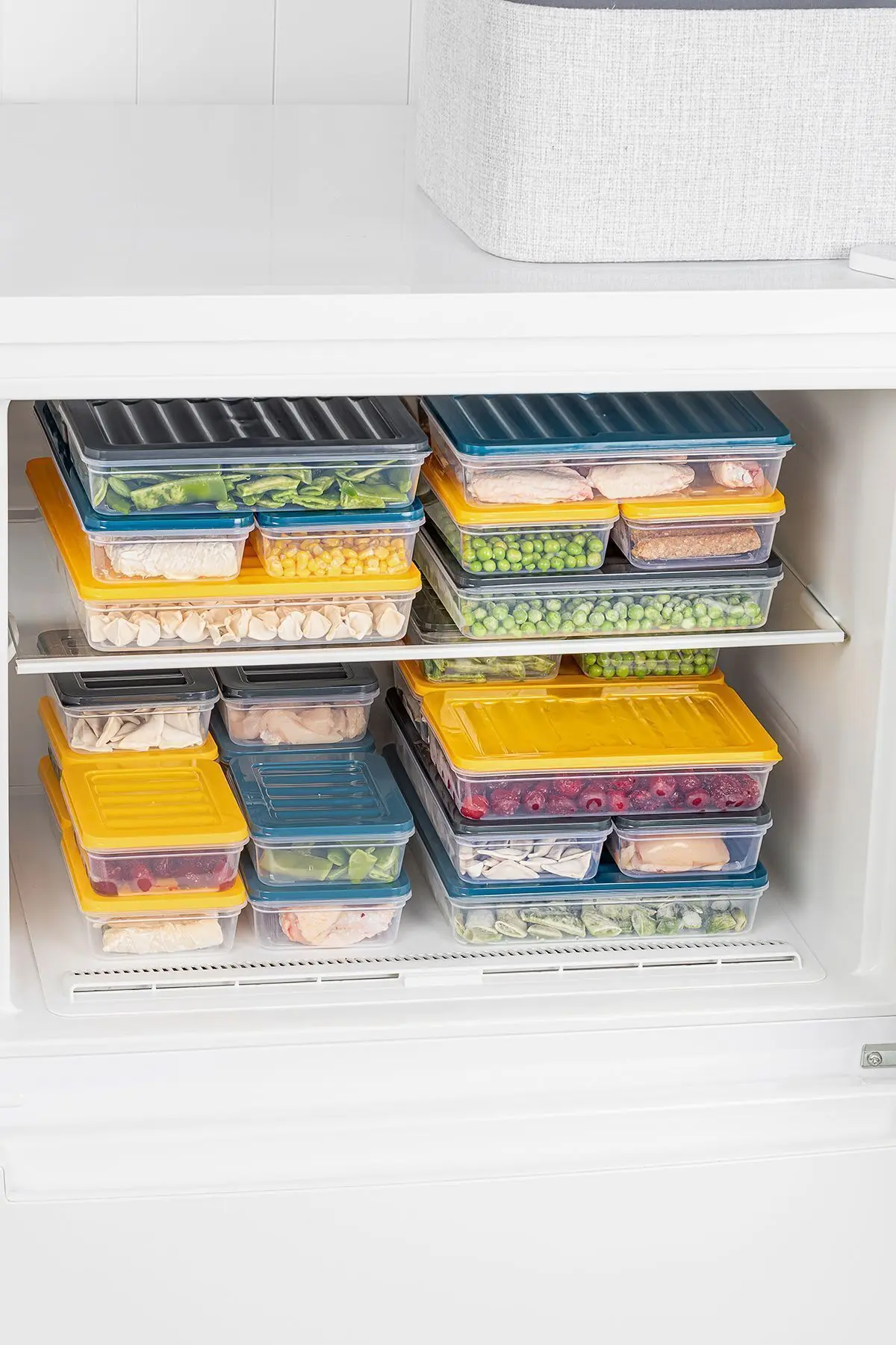 4'lü Buzdolabı Organizer Mikrodalga Ve Difrize Uygun Saklama Kabı Antrasit 4 X 2400 ml