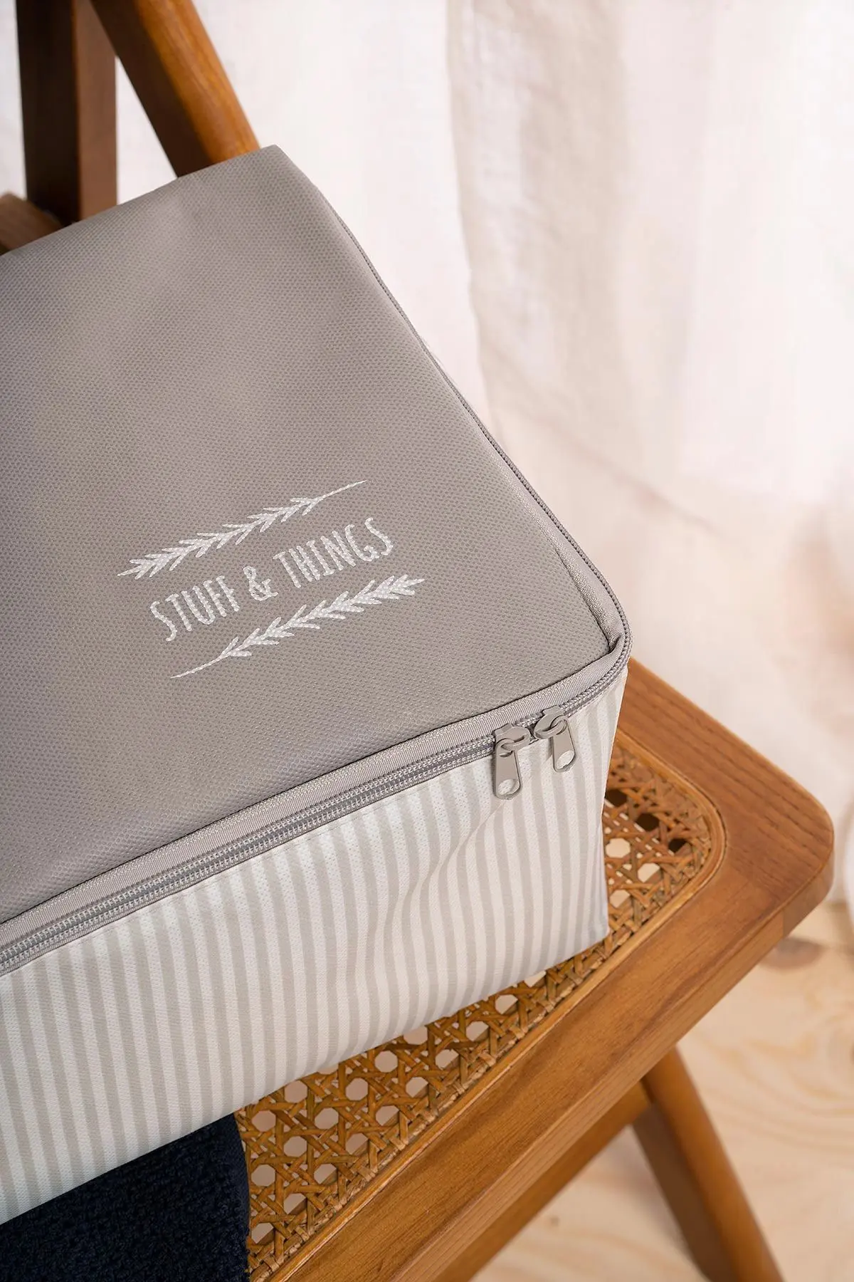 4'lü Stuff&things Gri Baza Altı Kazak Pike Battaniye Hurcu