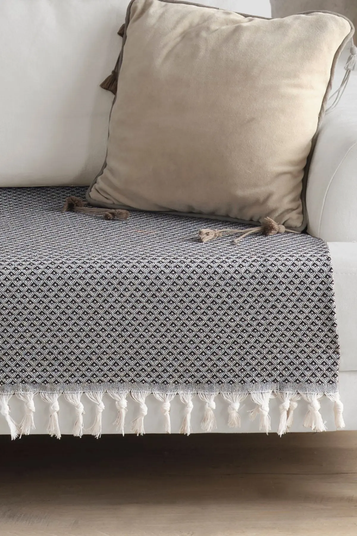 Yıldız Oturma Yerini Kapatan Koltuk Örtüsü Siyah 115x200