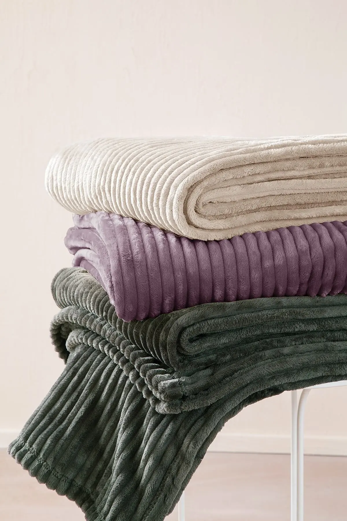 Holly Wellsoft Tek Kişilik Battaniye - Ekru