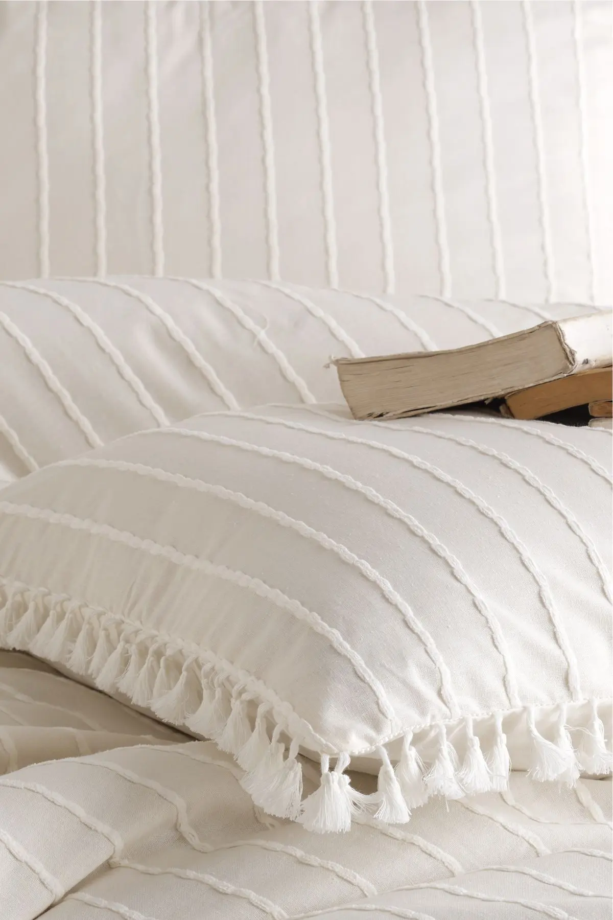 %100 Pamuk Çift Kişilik Püsküllü Nevresim Seti