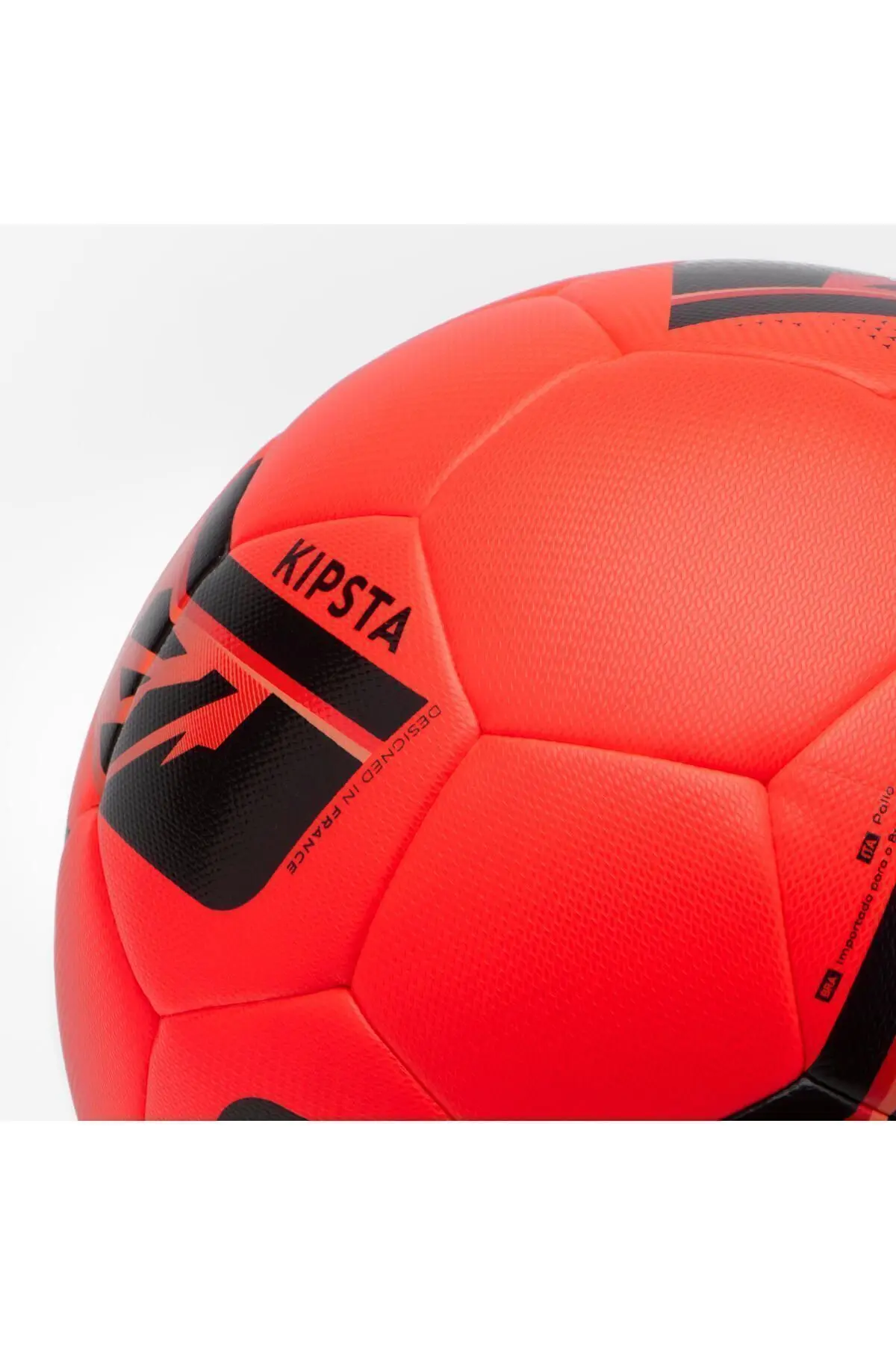 Futbol Topu - 5 Numara - Beyaz Kırmızı - FIFA BASIC CLUB