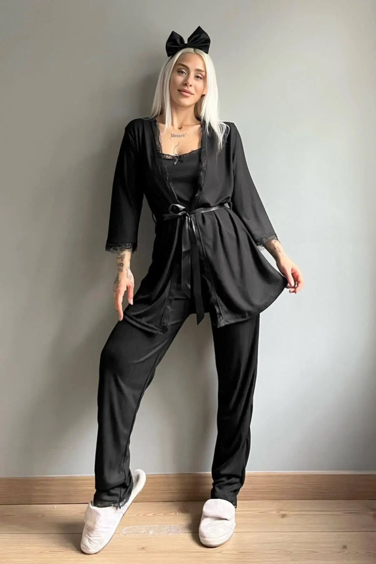 Dark Black Desenli Sabahlıklı Pegasus Pijama Takımı