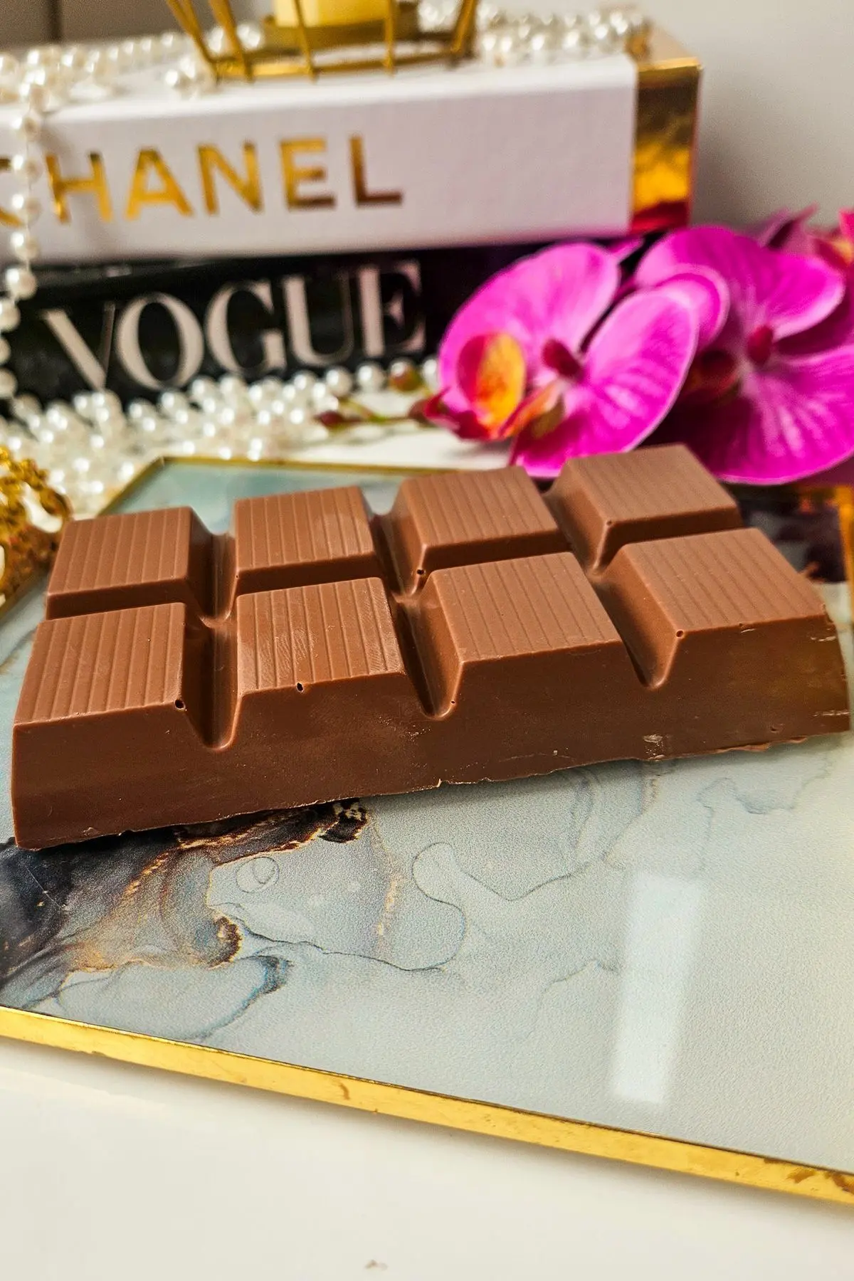 Belçika Çikolatası: İçi Bol Kadayıflı Ve %70 Antep Fıstığı Ezmeli Dubai Künefe Çikolata