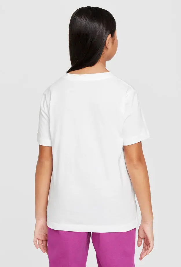 Nike Sportswear Genç Çocuk Beyaz T-Shirt
