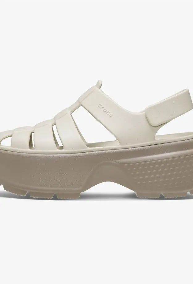 Crocs Stomp Fisherman Kadın Bej Sandalet