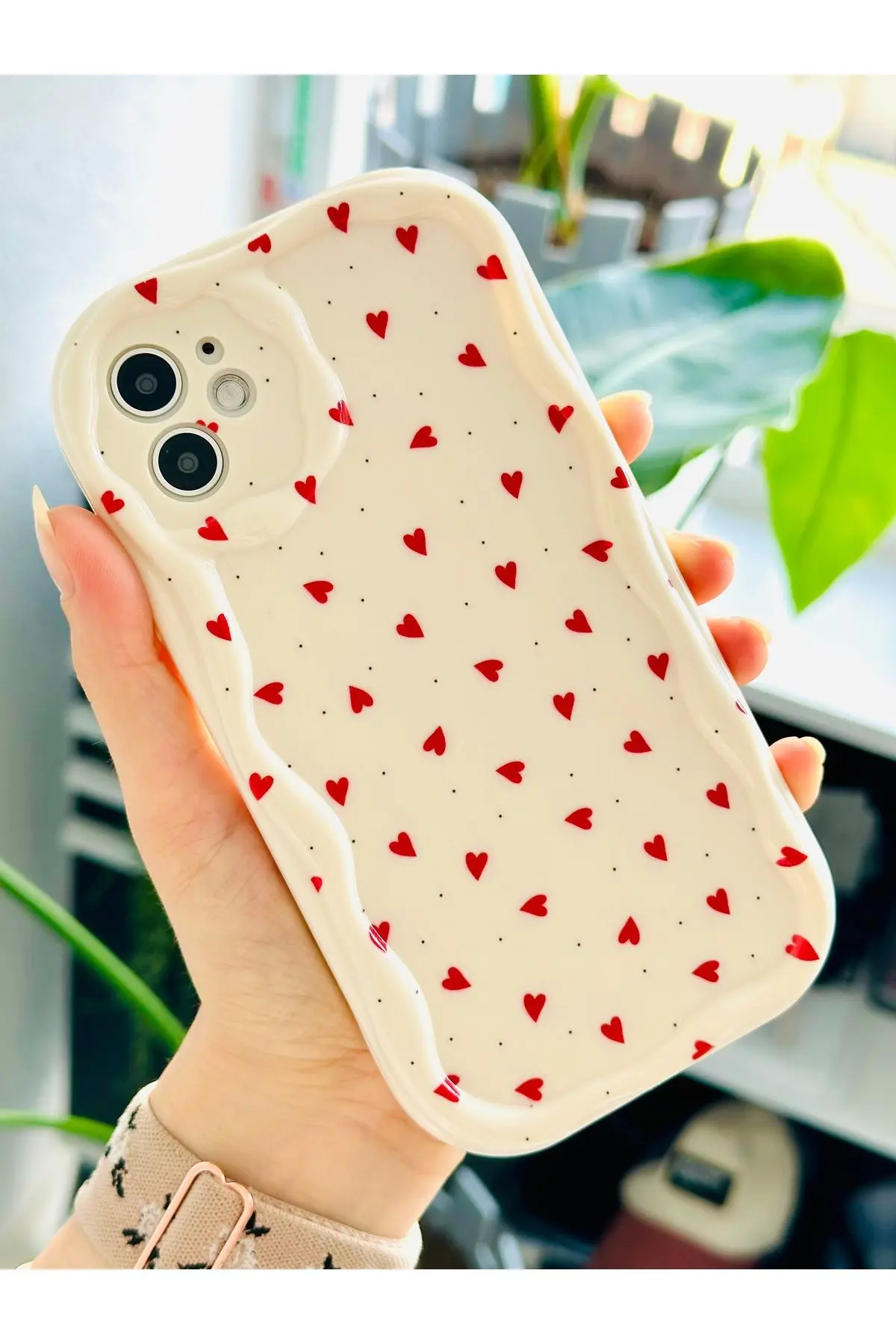 Go Aksesuar Iphone 11 Uyumlu Kenarı Dalgalı Minik Kırmızı Kalpler Baskı  Tasarımlı Yumuşak Silikon Kılıf