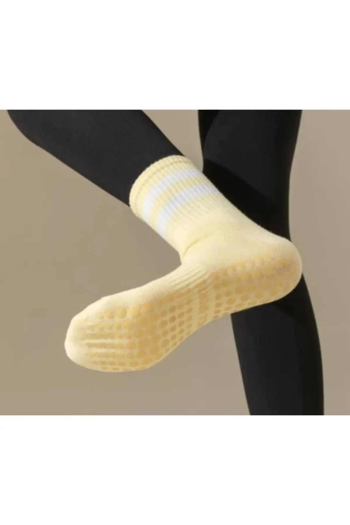 - Yoga Ve Pilates Için Profesyonel Kaydırmaz Tabanlı Çorap Sarı