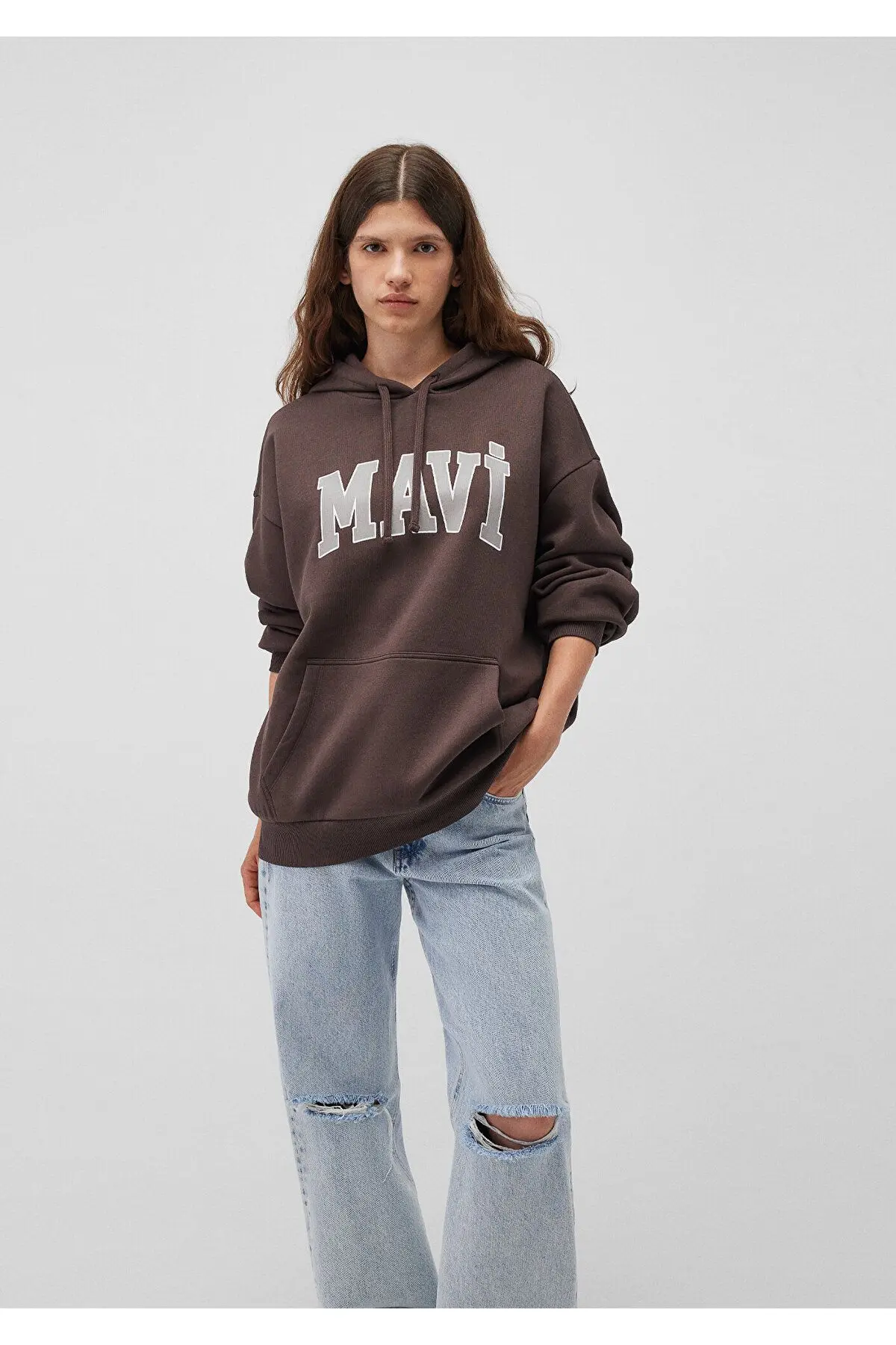 Mavi Logo Baskılı Kapüşonlu Kahverengi Sweatshirt 1600361-70222