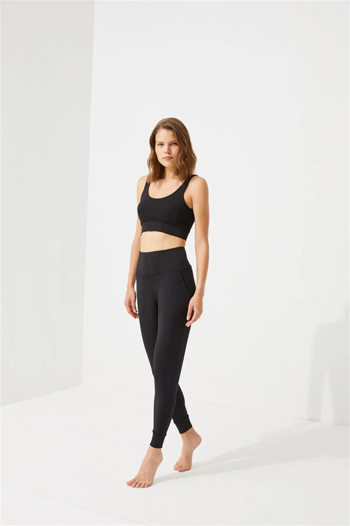 Siyah Yüksek Bel Çift Cepli Kadın Jogger Eşofman Altı