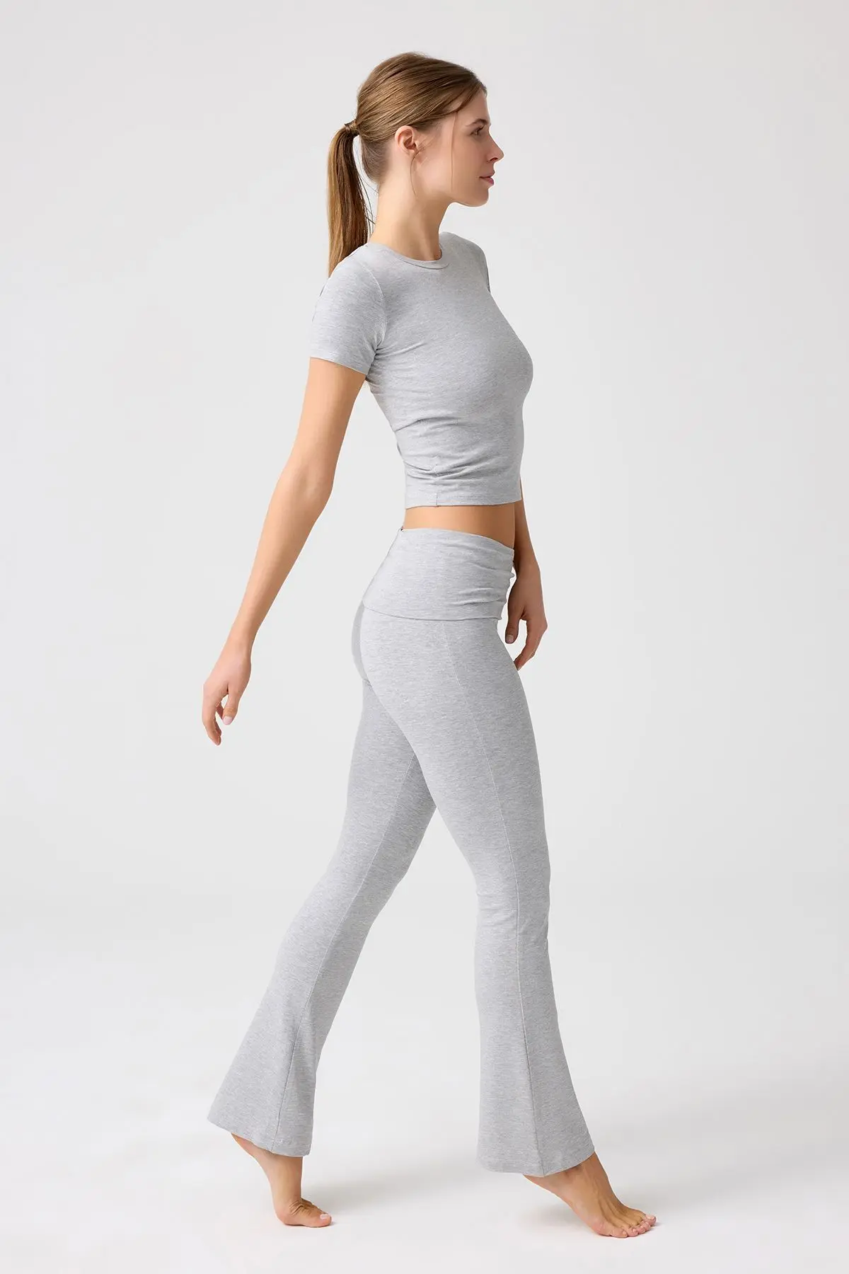 x Melodi Gri Melanj Bedene Oturan Tişört Short Fitted