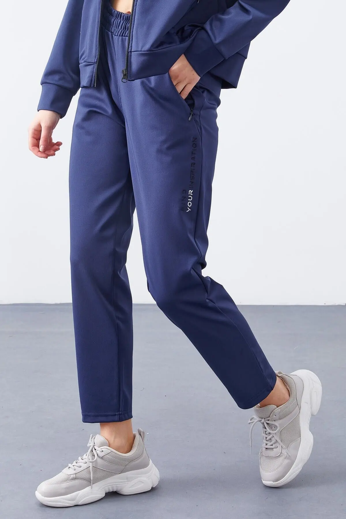 İndigo Kapüşonlu Gizli Cep Detaylı Standart Kalıp Kadın Eşofman Takımı - 95306