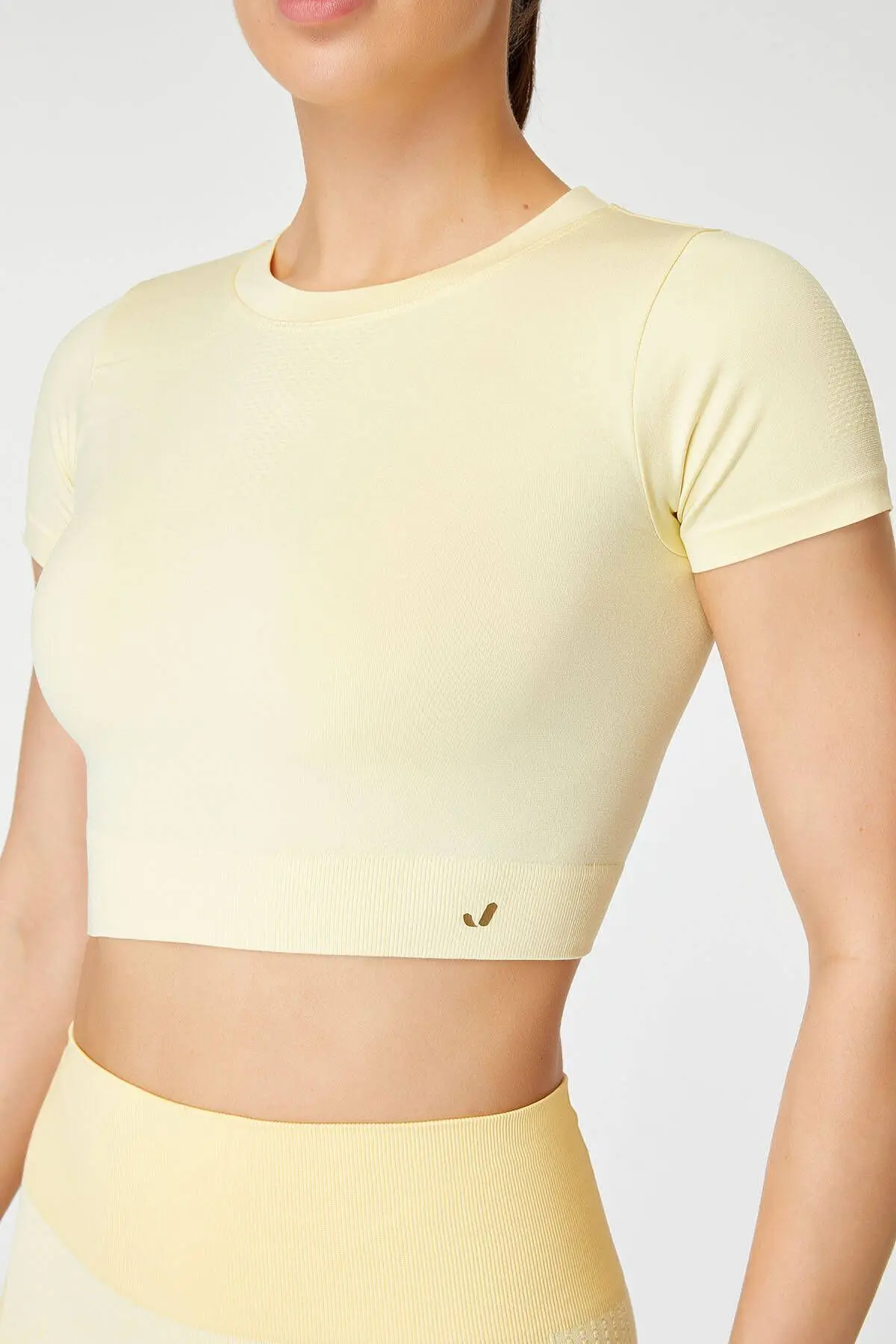Captiva Yumuşak Dokulu & Esnek Crop Top Sarı