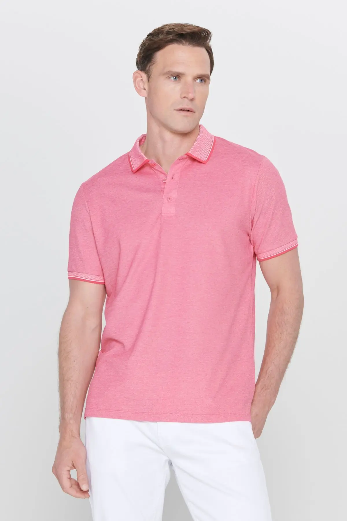 AC&Co / Altınyıldız Classics Erkek Çekmeyen Pamuklu Kumaş Slim Fit Dar Kesim Fuşya-Beyaz Kıvrılmaz Polo Yaka Tişört