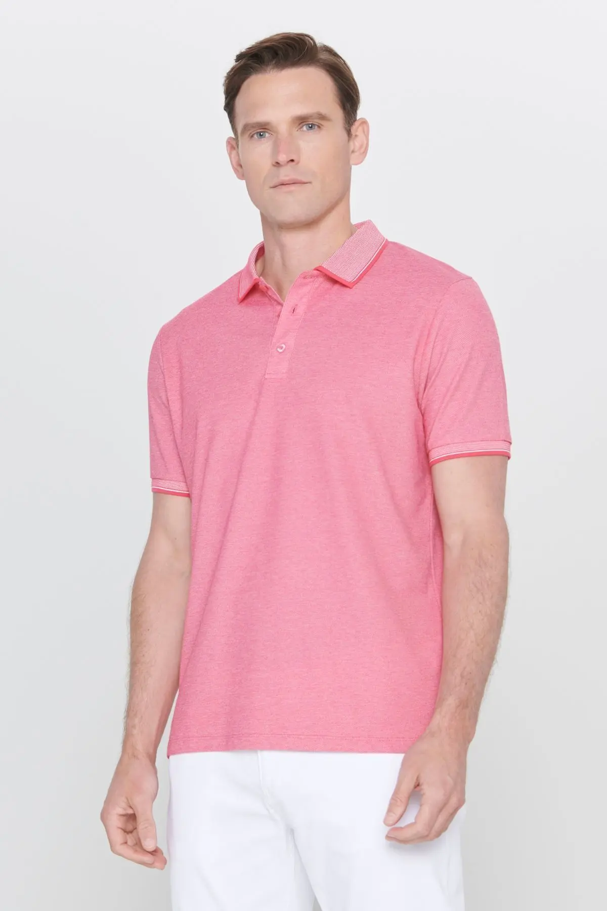 Erkek Çekmeyen Pamuklu Kumaş Slim Fit Dar Kesim Fuşya-Beyaz Kıvrılmaz Polo Yaka Tişört