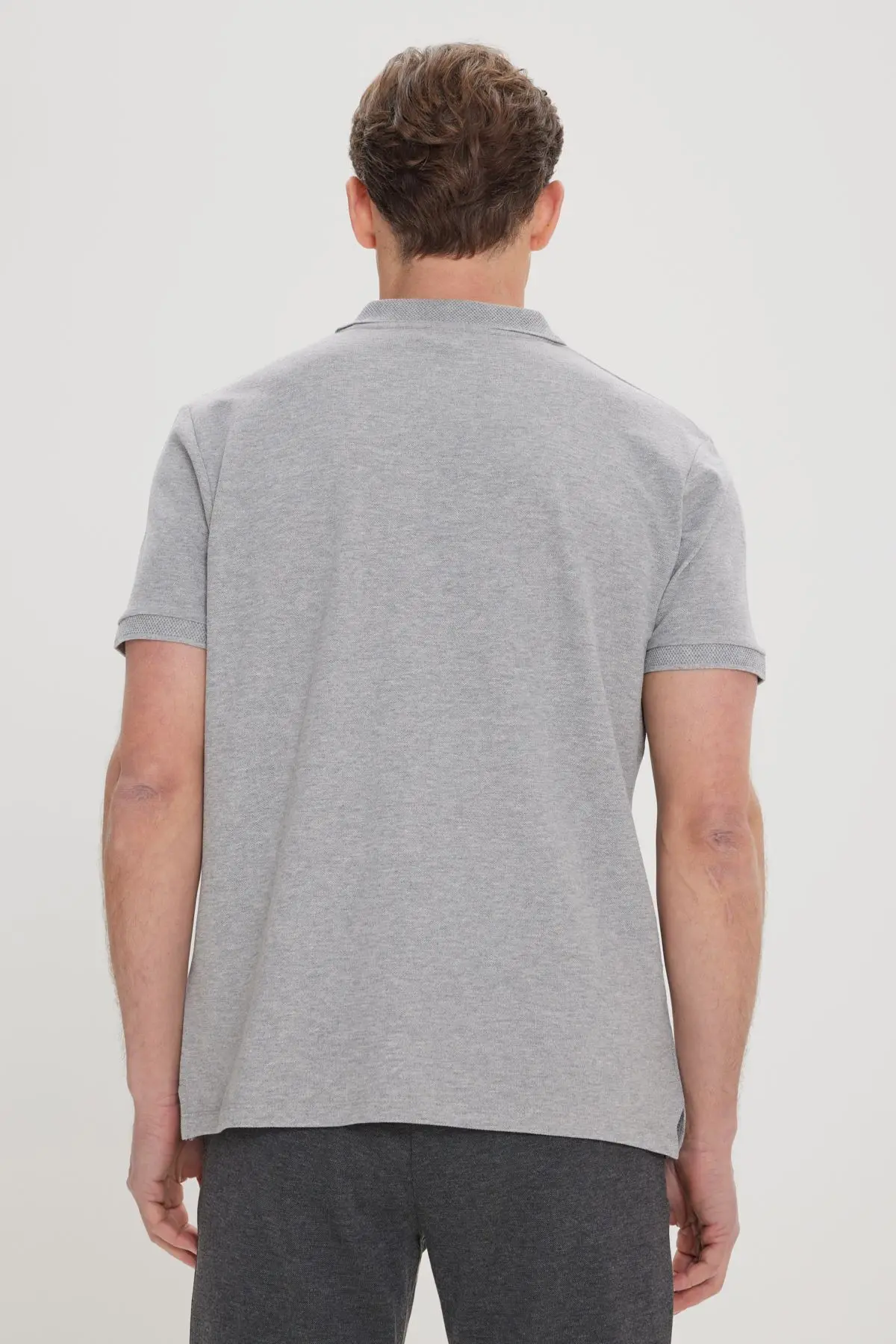 Erkek Gri Melanj %100 Pamuk Kıvrılmaz Pike Polo Yaka Slim Fit Dar Kesim Tişört
