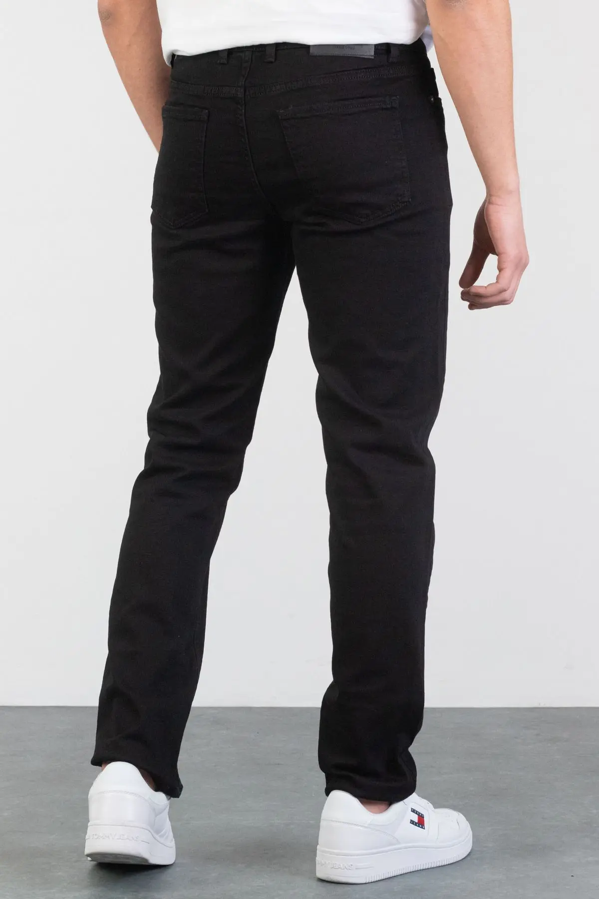 Erkek Siyah Regular Boru Paça Esnek Likralı Denim Jeans Kot Pantolon HLTHE001973 - SİYAH