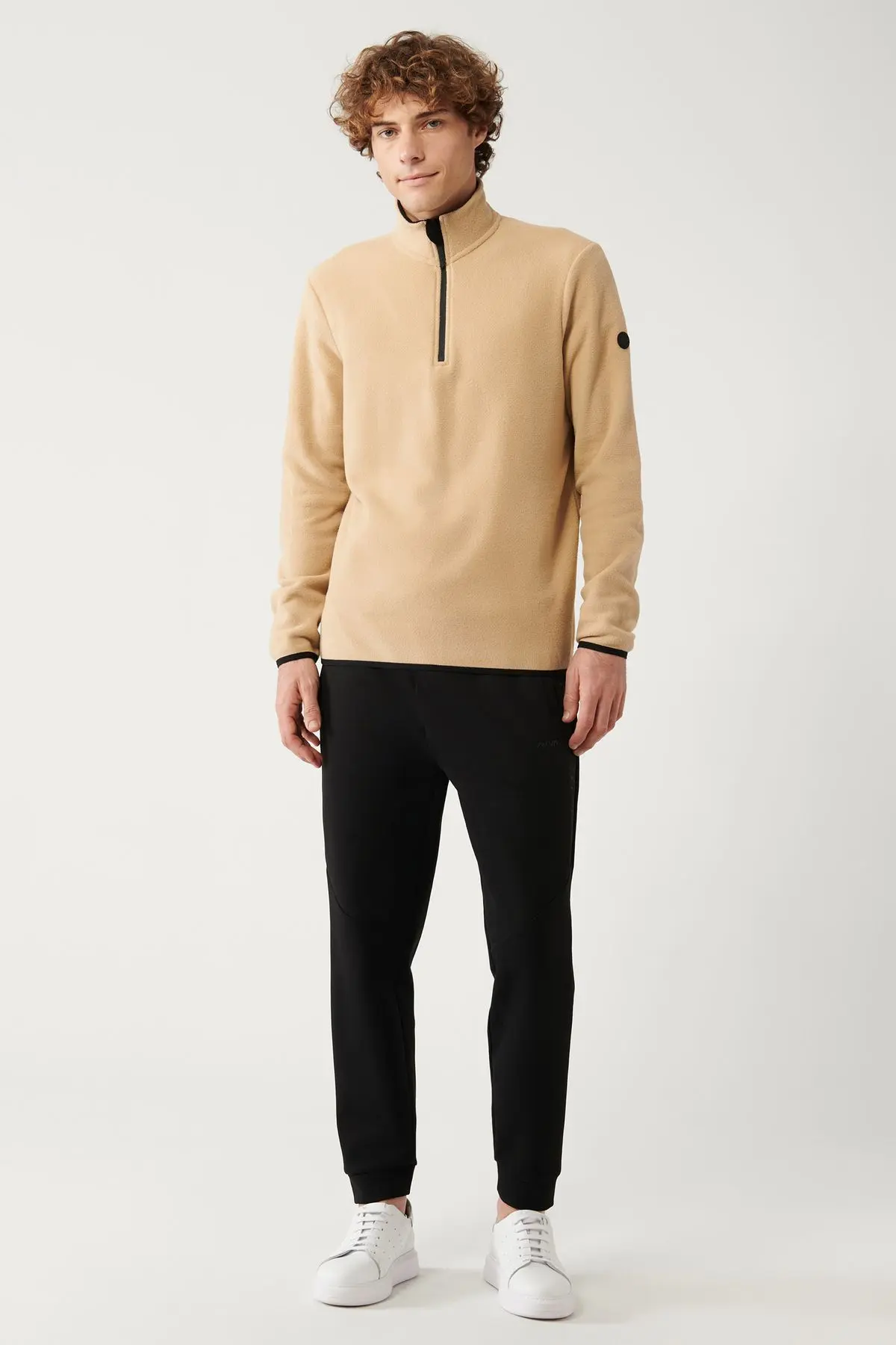 Erkek Bej Polar Sweatshirt Dik Yaka Soğuğa Dayanıklı Yarım Fermuarlı Regular Fit E001068