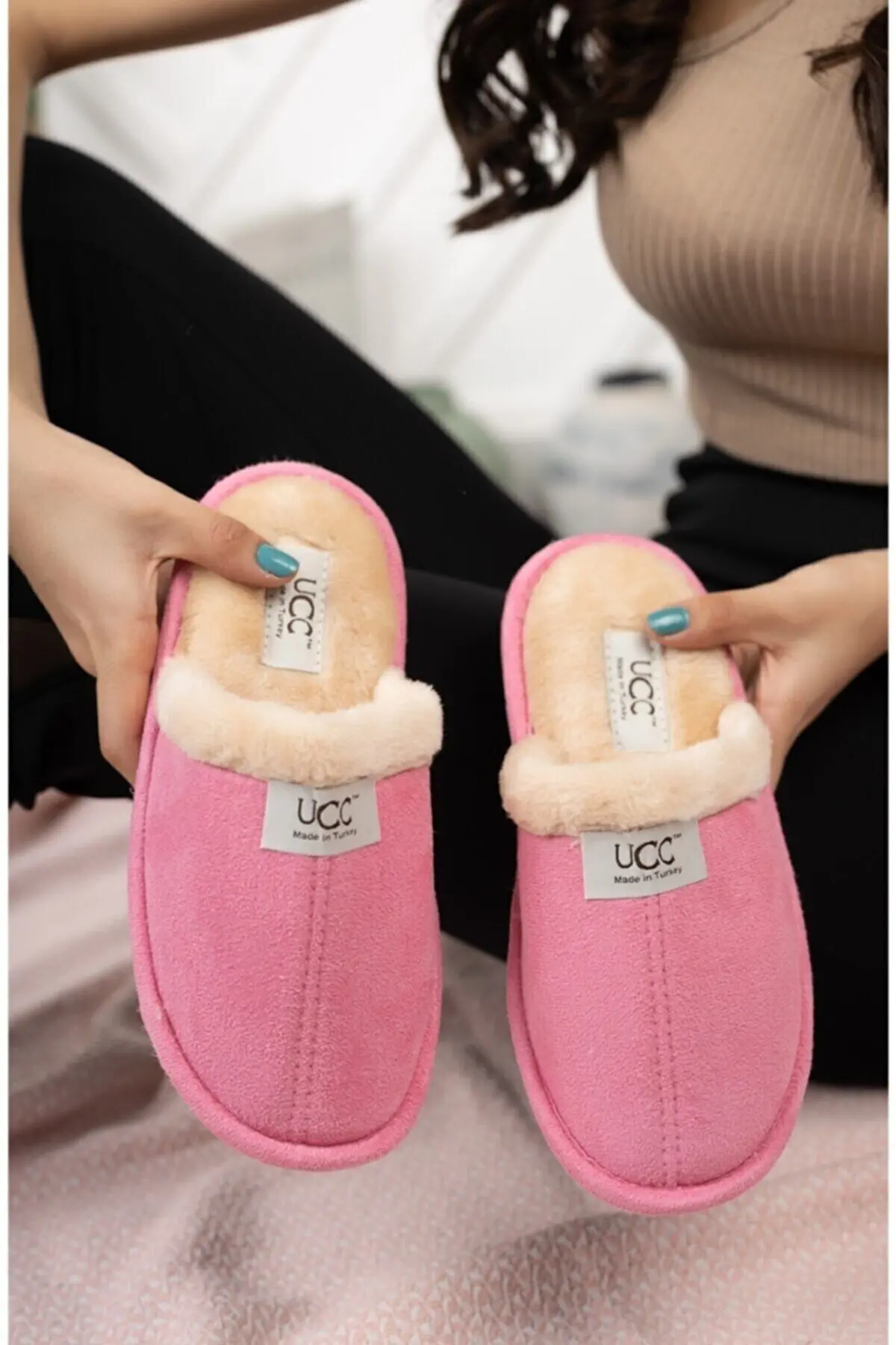 NOVİNS Unisex Rahat Tabanlı Peluşlu Sıcak AStarlı Ev Bahçe Bohça Terliği