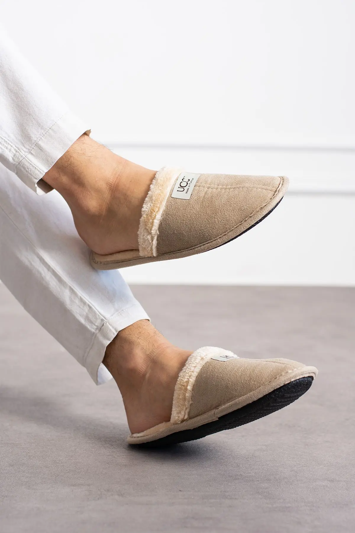 Unisex Yumuşak Tabanlı Pofuduk Sıcak Astarlı Ev Bahçe Bohça Terliği