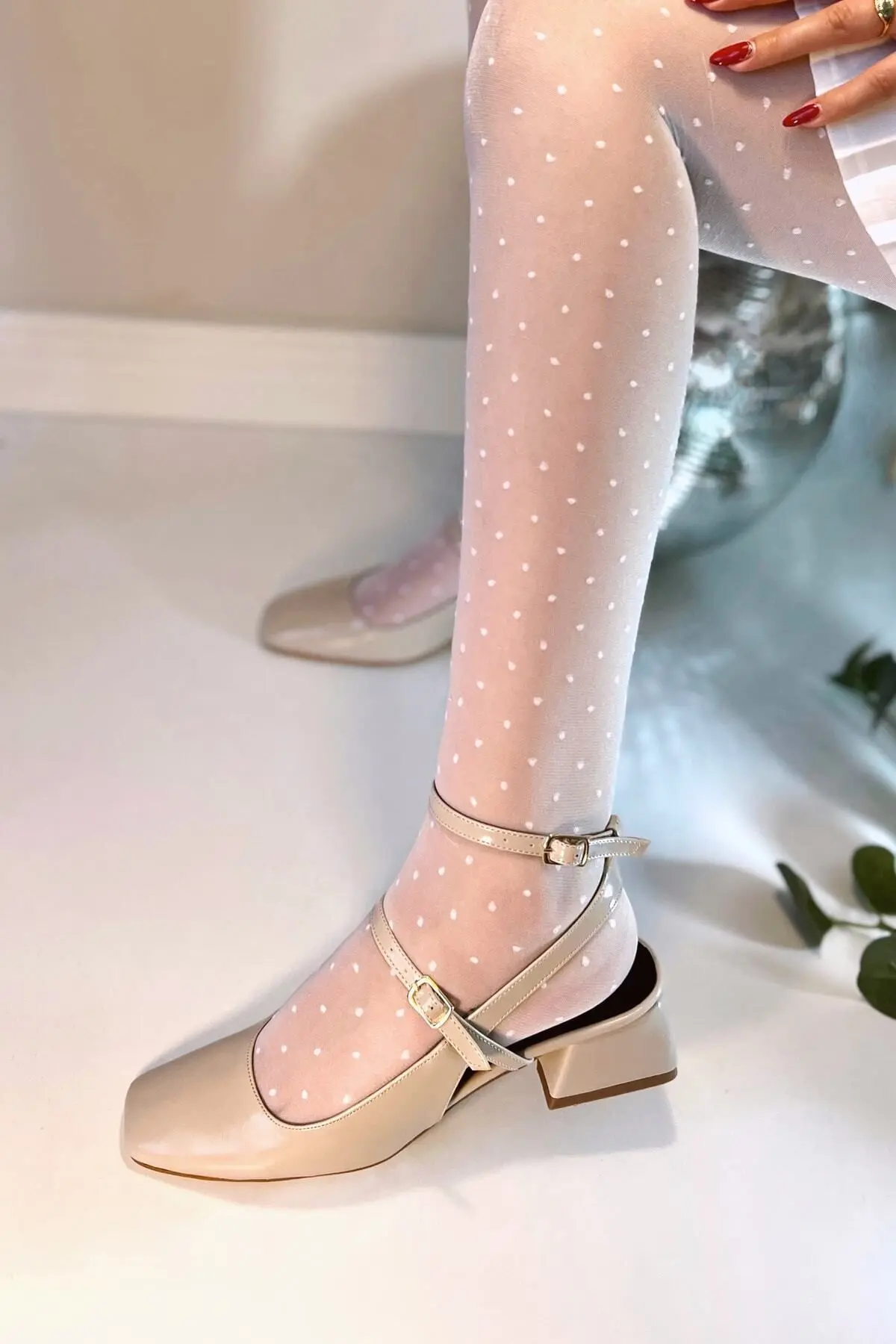 Kadın Mary Jane Bej Nude Ten Rugan Arkası Açık Kare Burunlu Baretli Kısa Blok Topuklu Ayakkabı