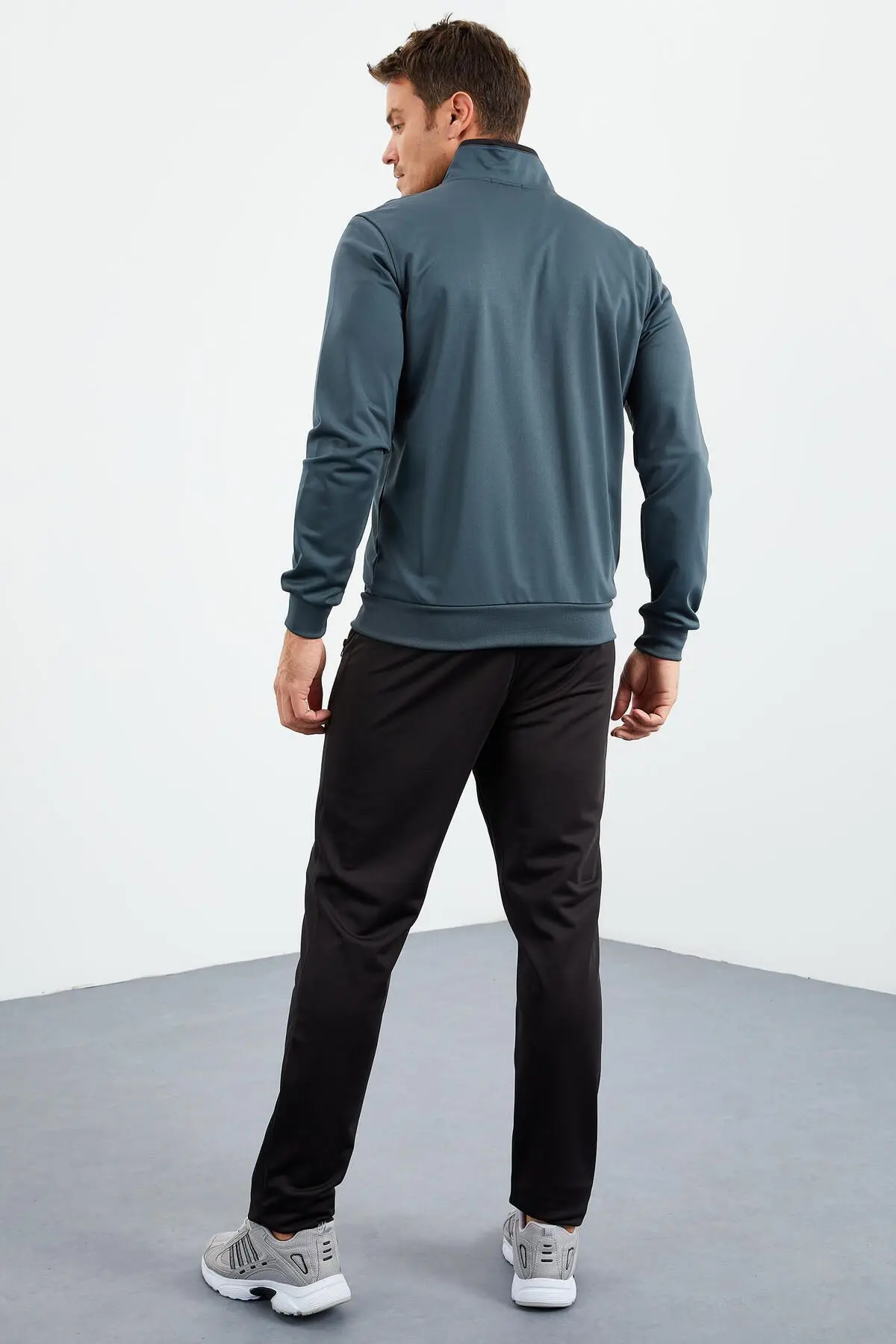 Orman Yeşil - Siyah Dik Yaka Fermuarlı Standart Kalıp Klasik Paça Erkek Eşofman Takımı - 8