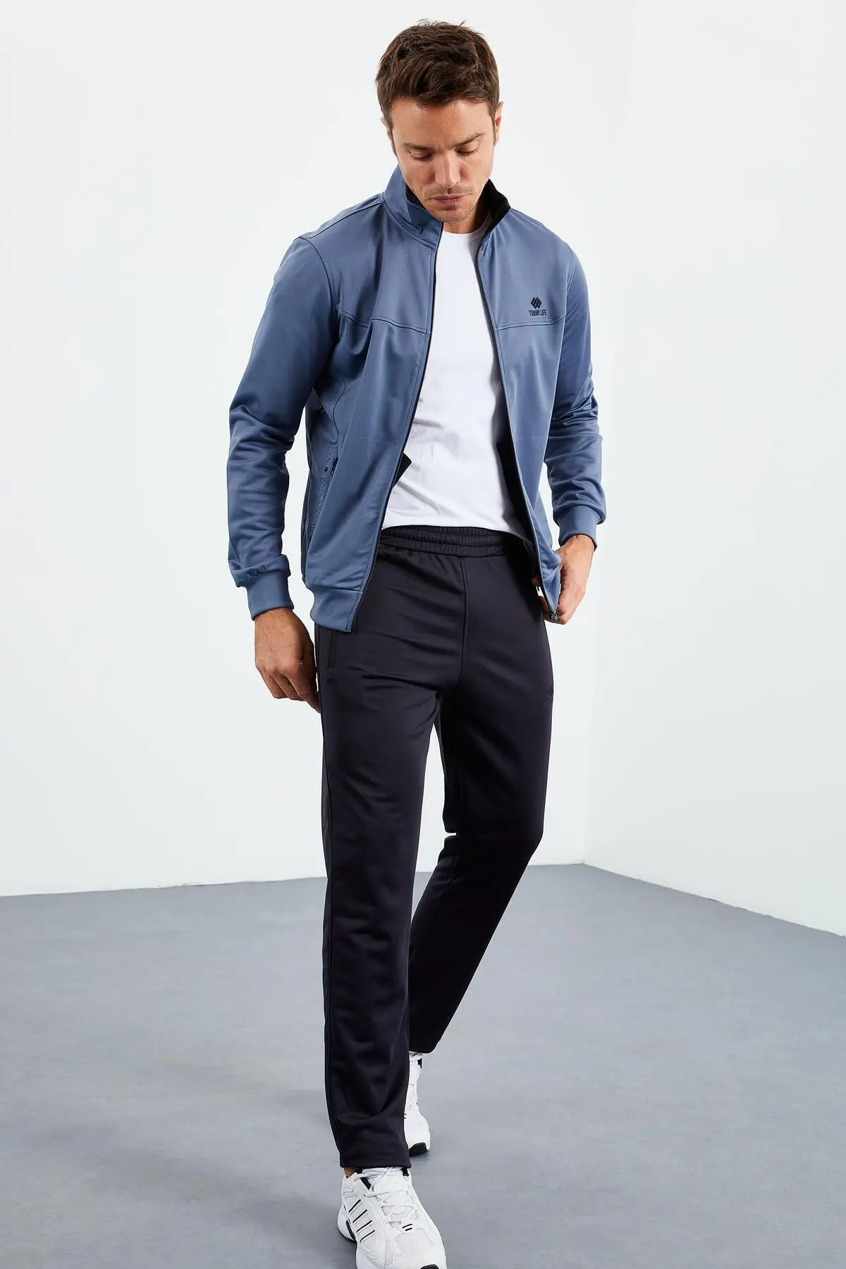 Petrol - Lacivert Dik Yaka Fermuarlı Standart Kalıp Klasik Paça Erkek Eşofman Takımı - 851