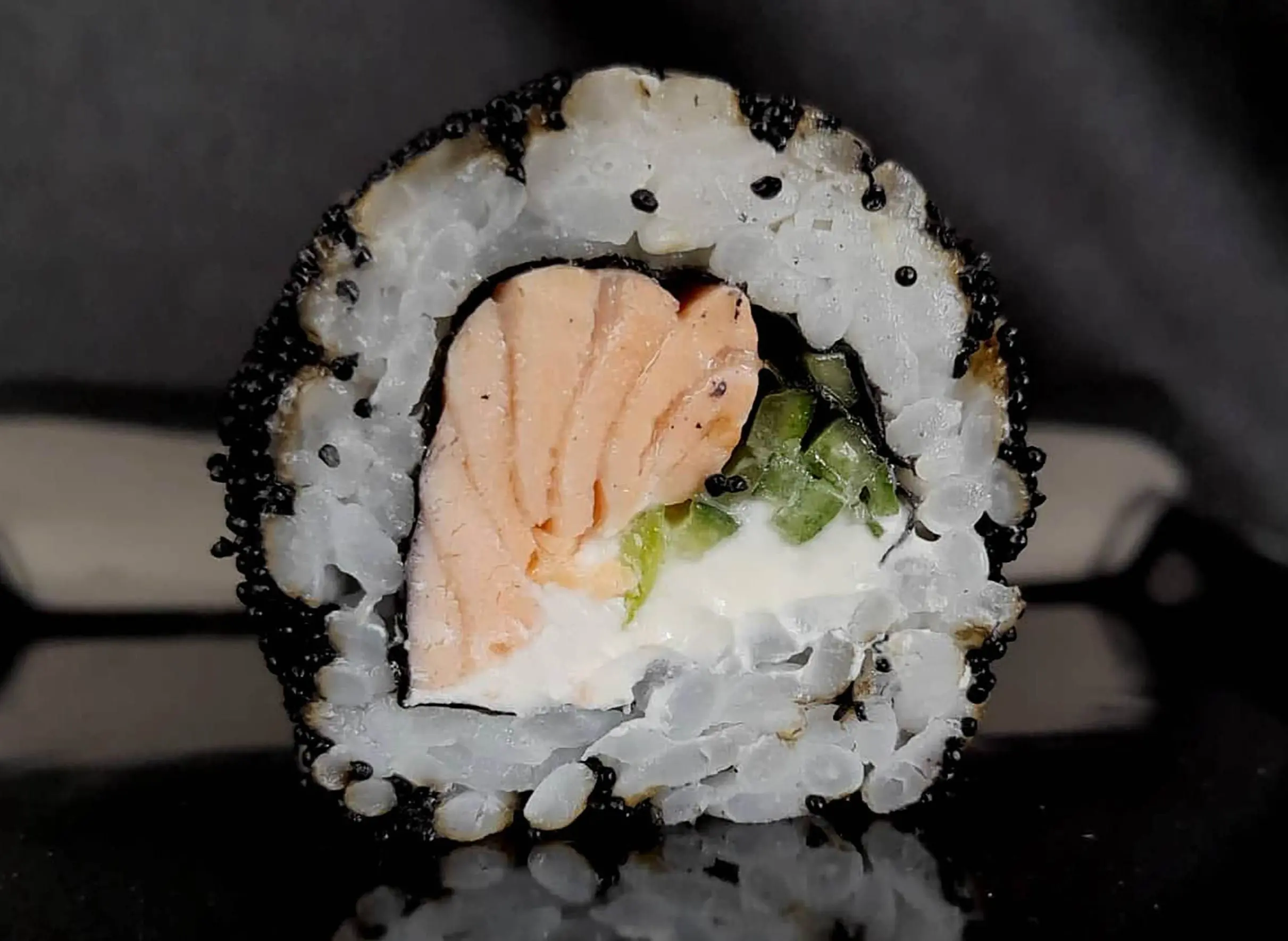 Kızarmış Somonlu Roll