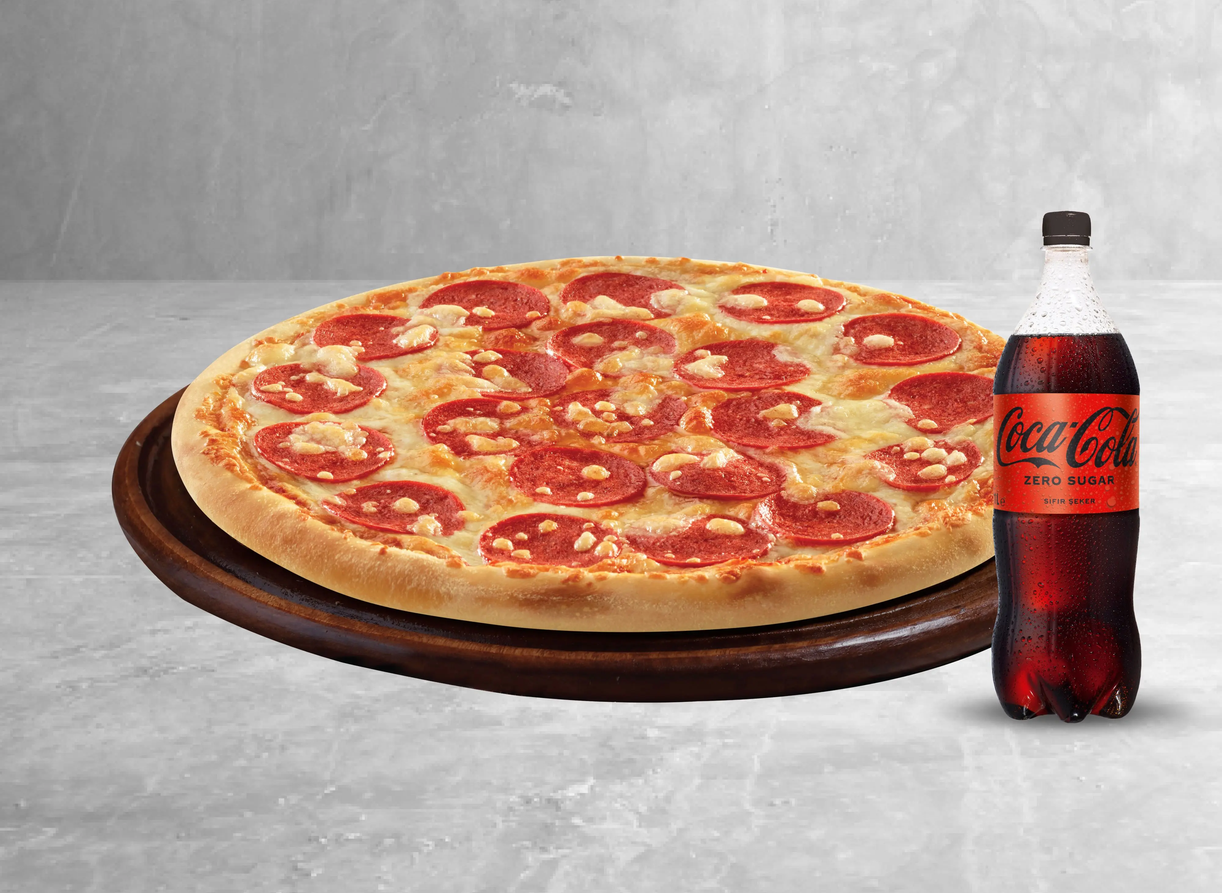 Pizza X-Large + Coca-Cola 1 L (Coca-Cola Fırsatı)