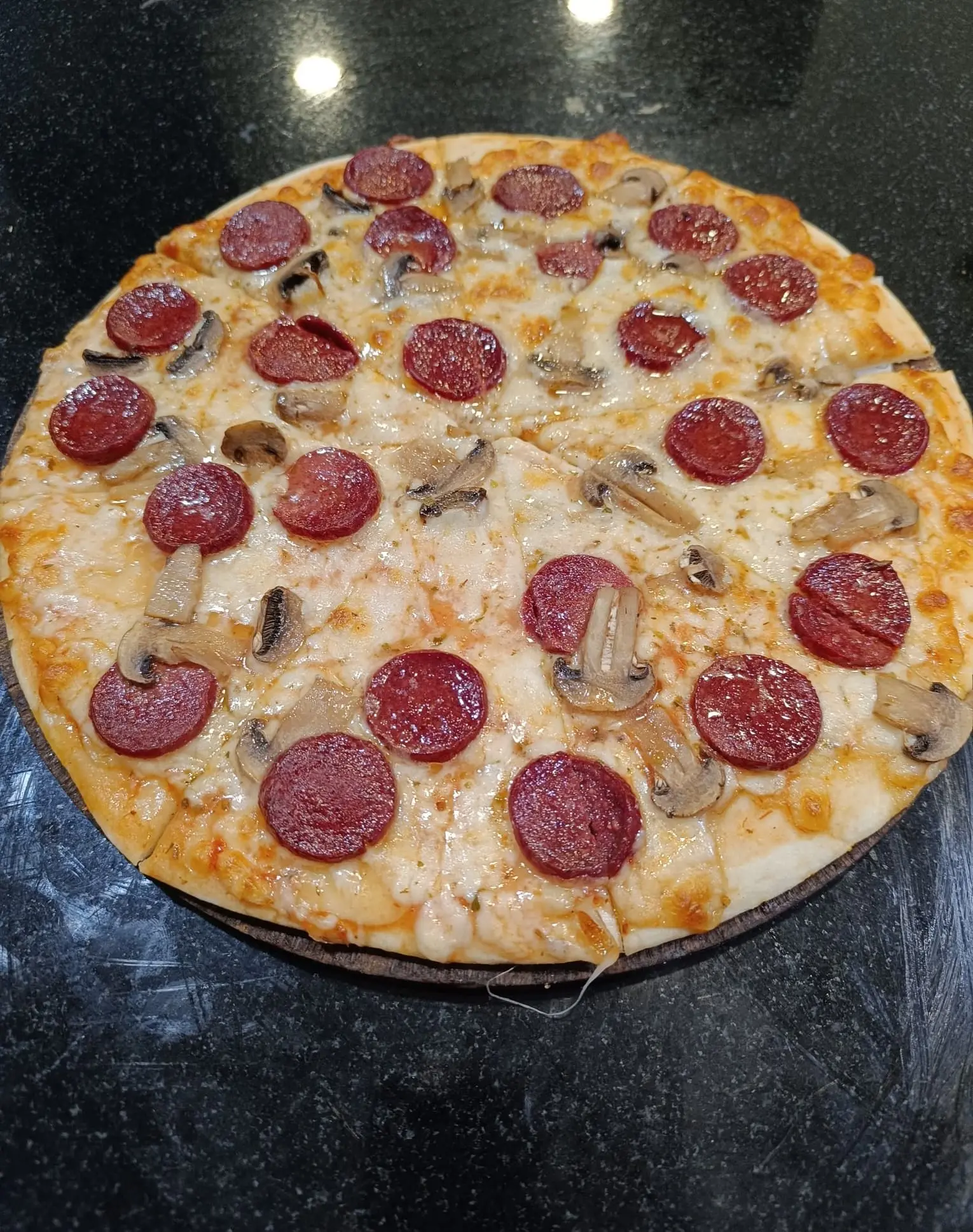 Sucuklu Mantarlı Pizza (Orta)