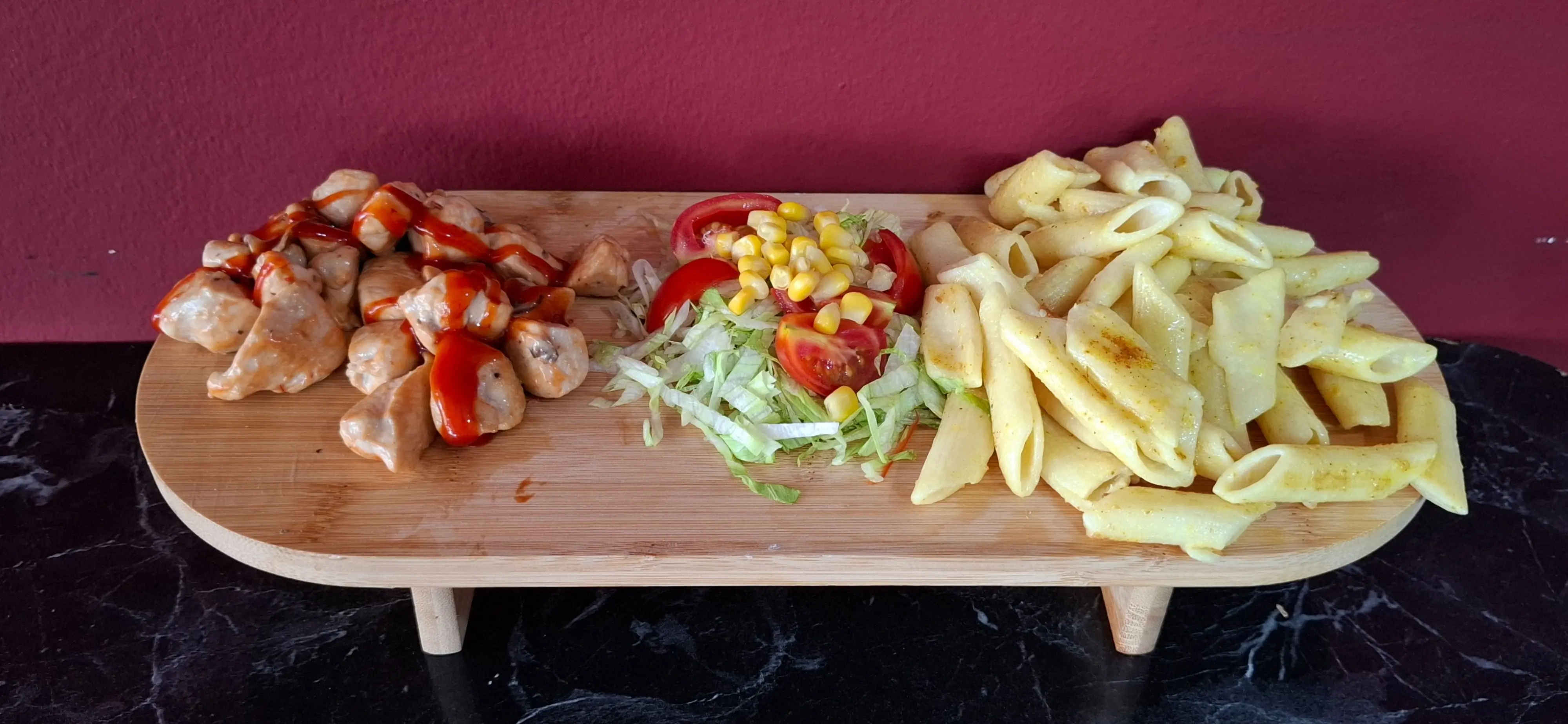 Kremalı Makarna & Sriracha Soslu General Tso Tavuk