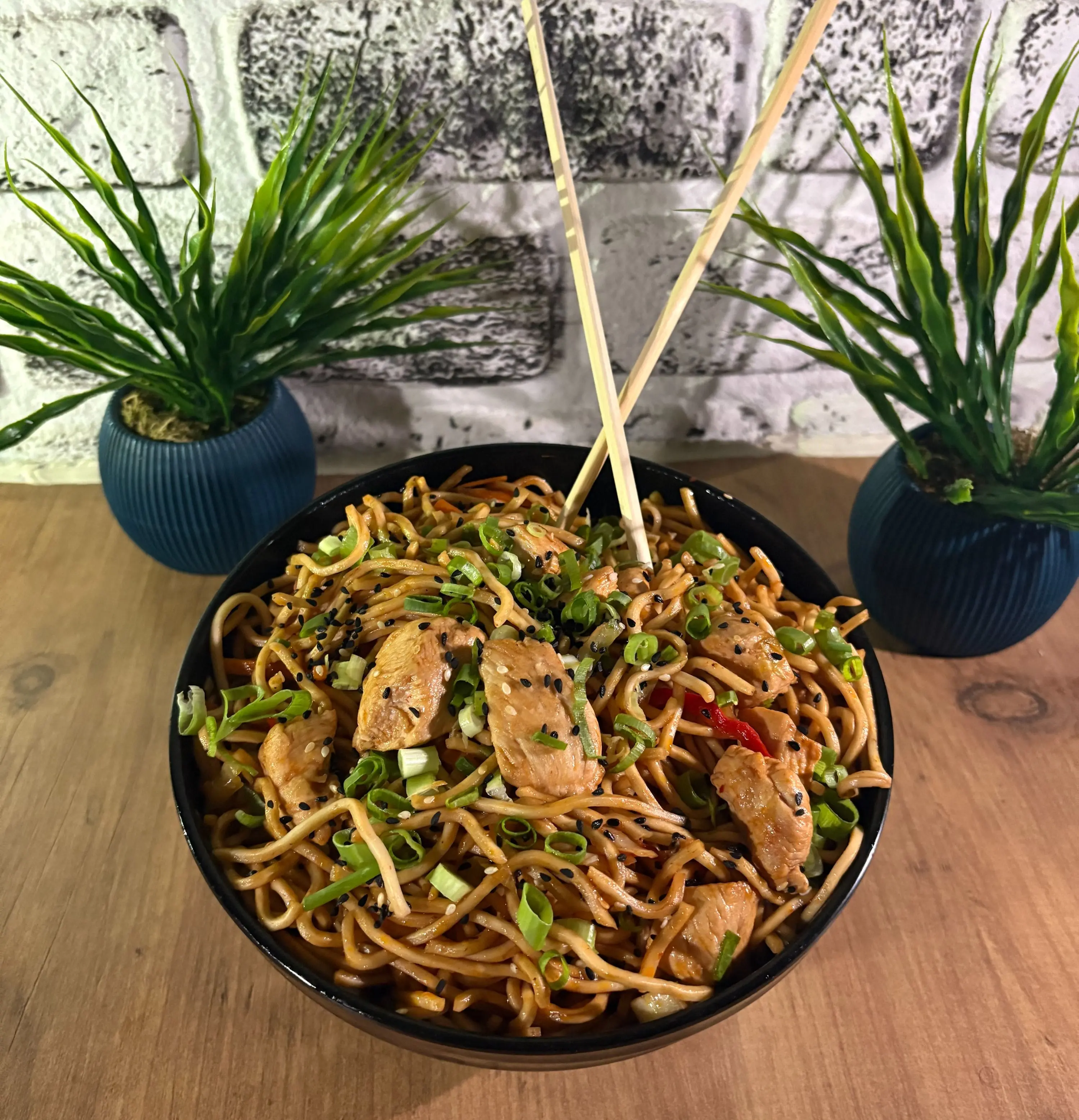 Teriyaki Soslu Tavuklu Noodle