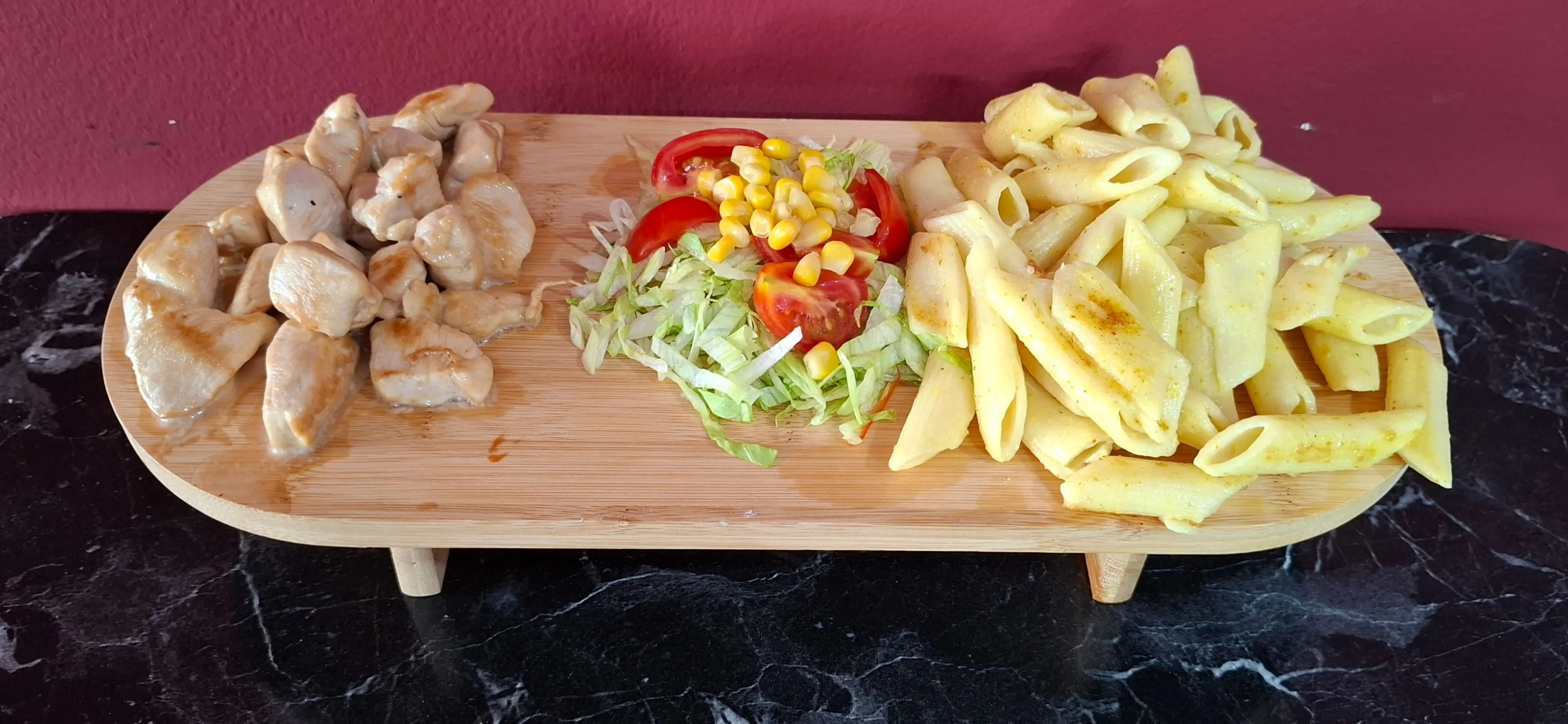 Kremalı Makarna & Teriyaki Soslu Tavada Kızartılmış Tavuk