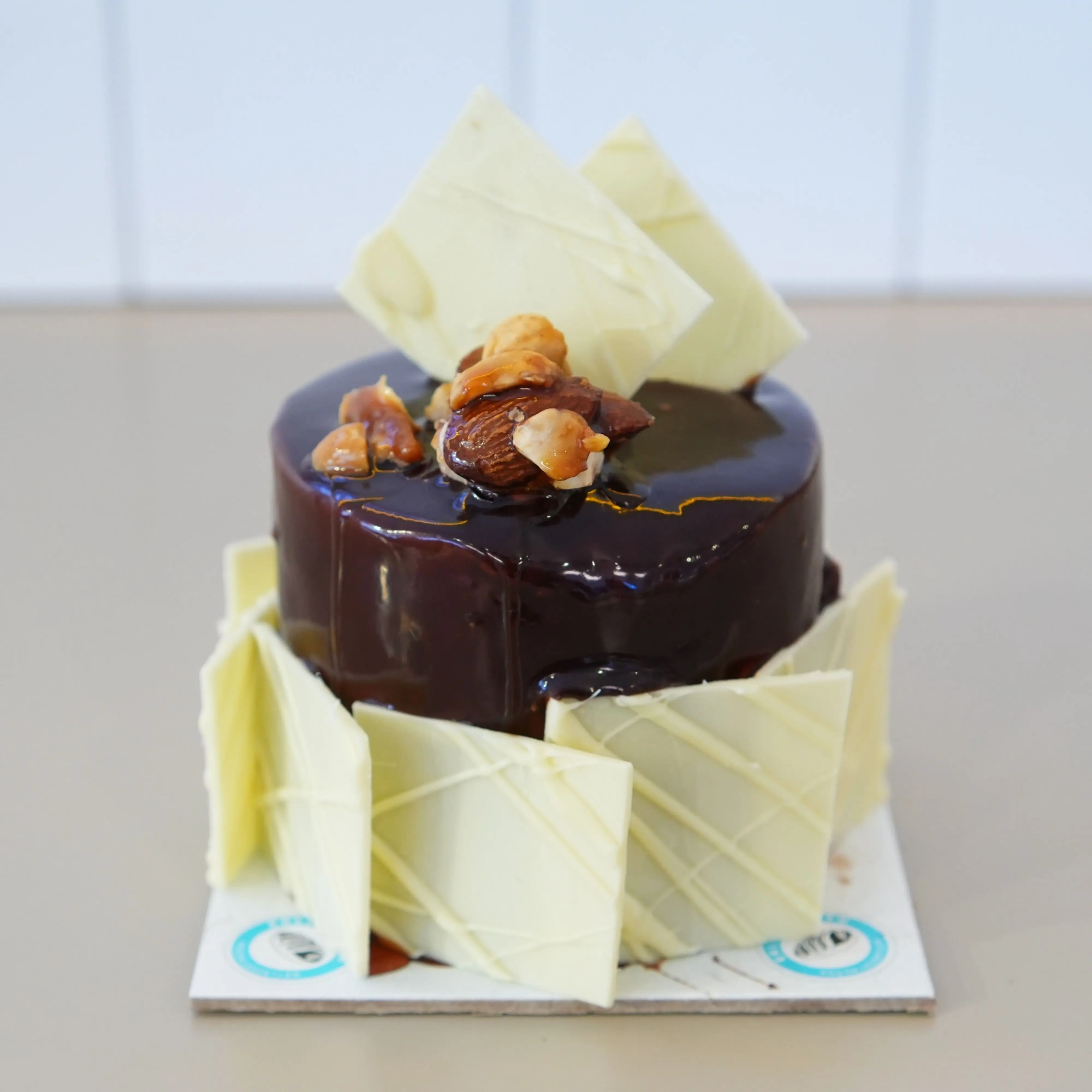 Krokan & Çikolatalı Yaş Pasta (6 Kişilik)