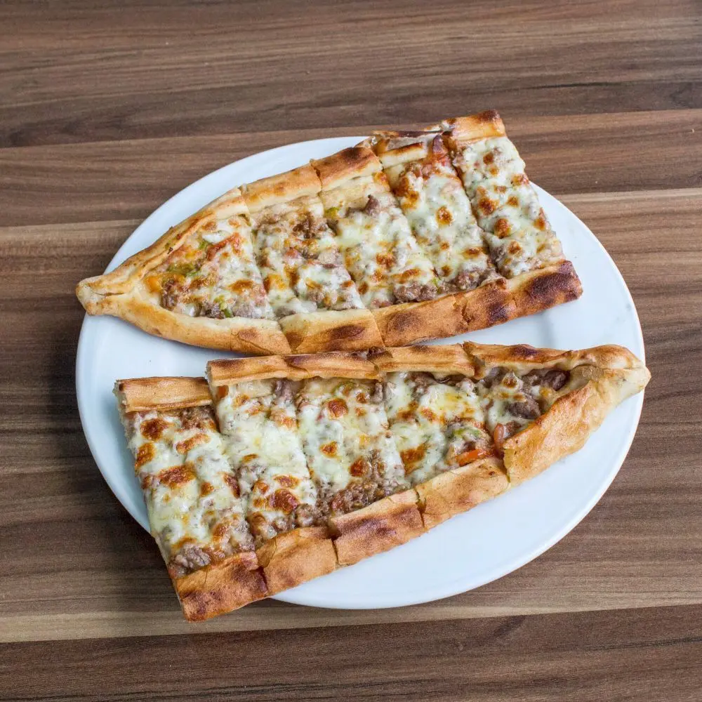 Kıymalı Pide