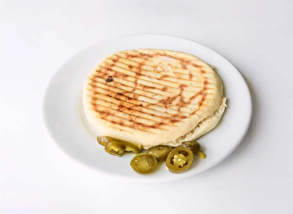 Yumurtalı Karışık Bazlama Tost